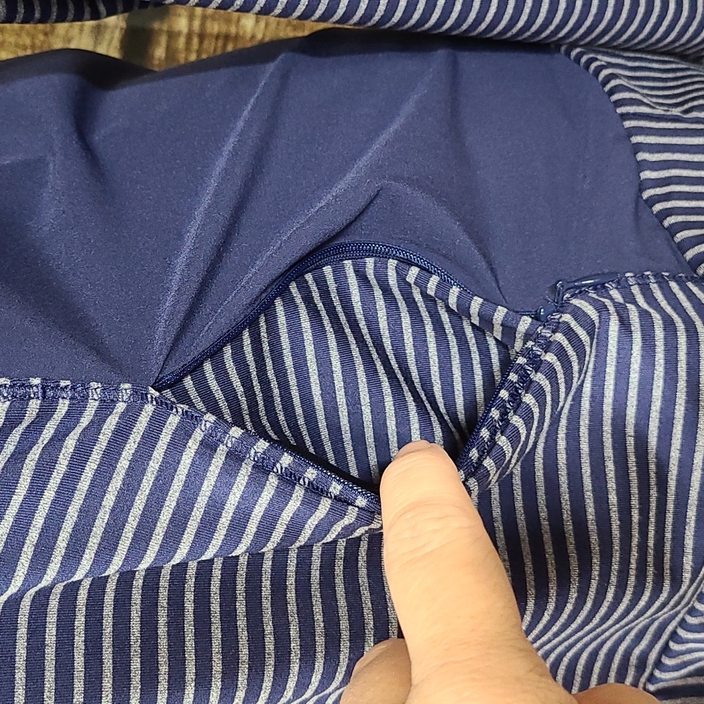 Adidas Striped 1/4 Zip Performance Pullover | Navy & Blue | Medium - Picture 7 of 12